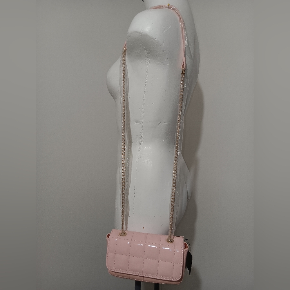 NWT F21 Light Pink Glossy Crossbody Bag - Picture 2 of 5